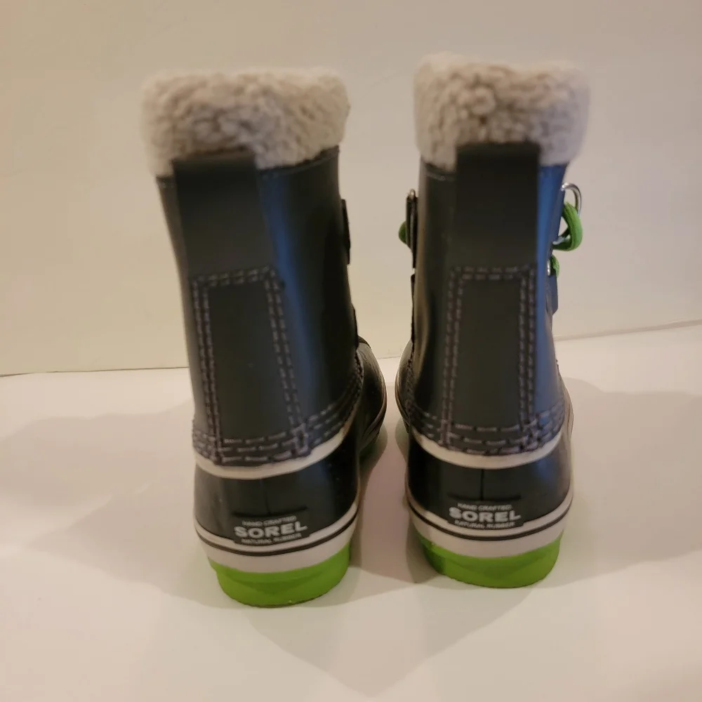 SOREL NC1880-259 KIDS WATERPROOF LINED Boots size 9 youth kids infant